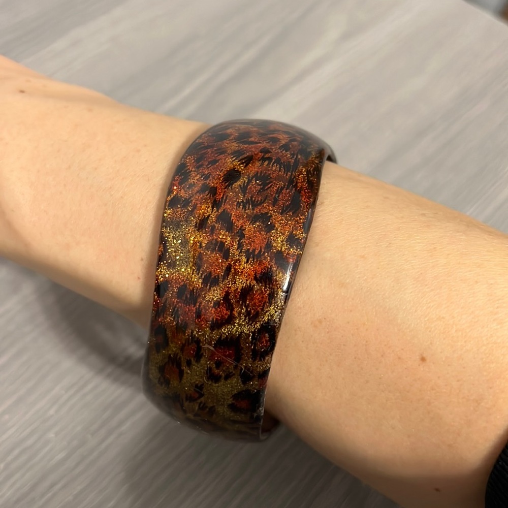 Vintage Plastic Lucite Bangle Bracelet with Leopard Print and Glitter